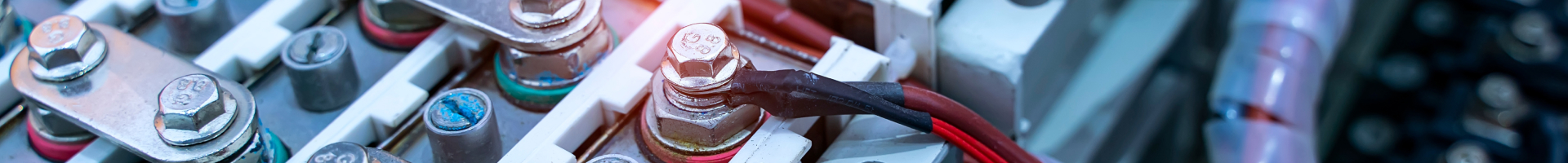 沖縄県那覇市、糸満市、浦添市、沖縄市周辺のバッテリー交換専門店のリビルドバッテリー交換・新品バッテリー交換についてご紹介します。